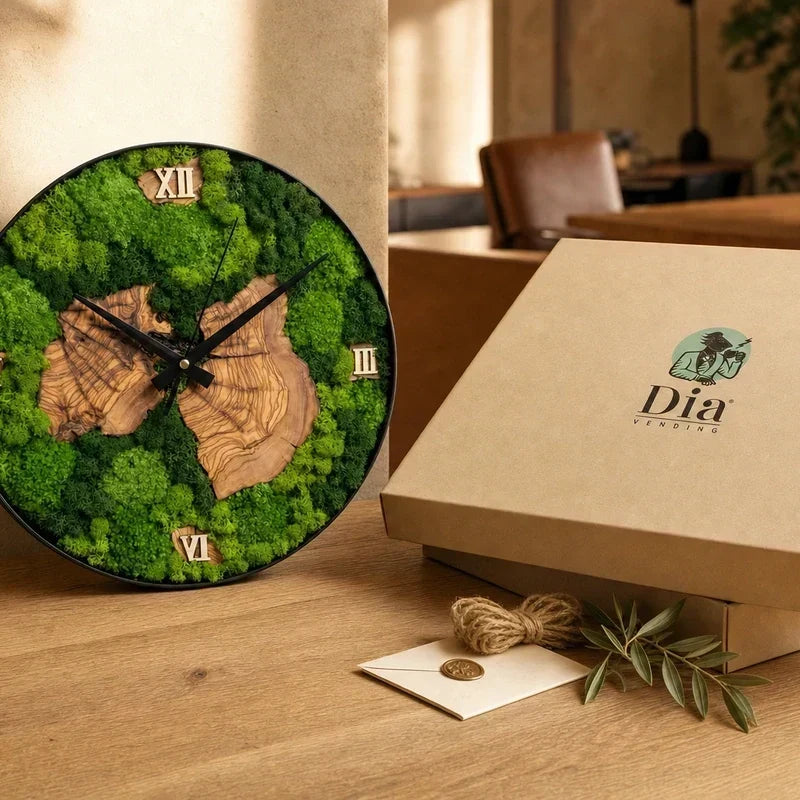 Elegante confezione regalo aziendale contenente un Orologio Botanico su una scrivania in legno