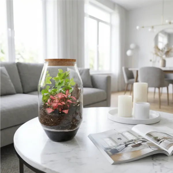 Terrarium Alessia 058 centrotavola su tavolino in marmo bianco, decorazione elegante